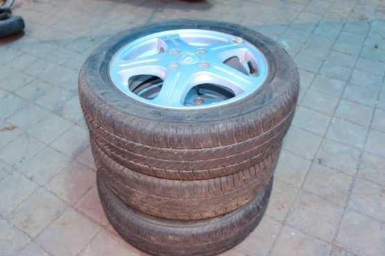 Mag wheels 16560R14 x 3. 4 hole R2000