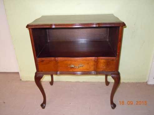 Mahogany cabiniet