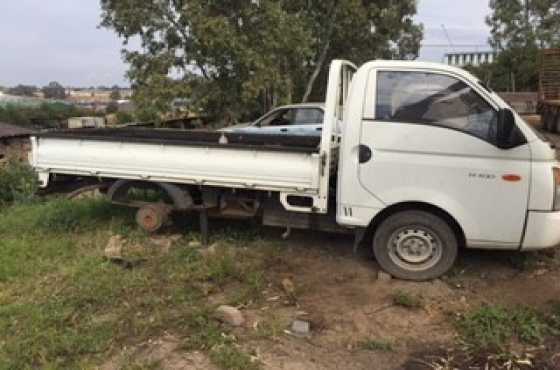 MAKE ME AN OFFER Hyundai H100 for sale - Needs attention