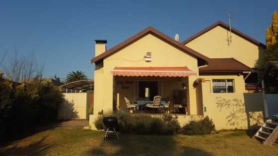 Malanshof In Randburg- 3 Bedroom House For Rent