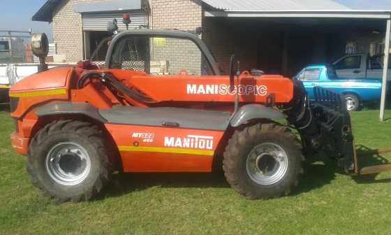 Manito teloscopic forklift