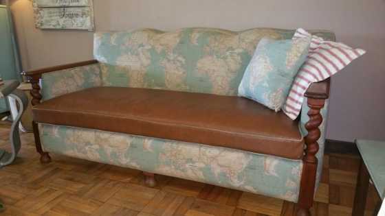 Maps Couch