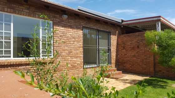 Marvelous 2 bedroom townhouse in Honeydew Ridge