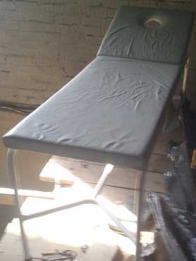 Massage bed