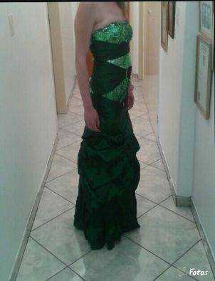 Matric farewell dress size 10 Dark green, R 980