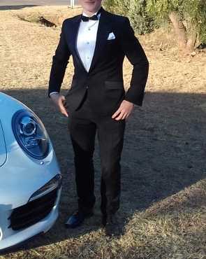 Matric Farewell suit for R950