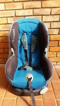 Maxi-Cosi Car Seat (9-18kg)