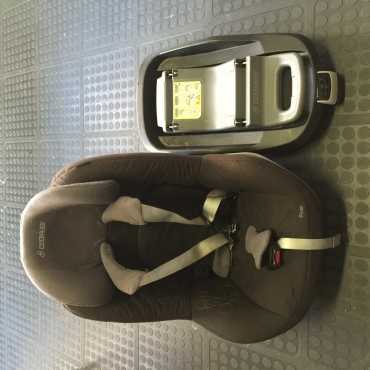 Maxi Cozi Car Seat  Isofix Base