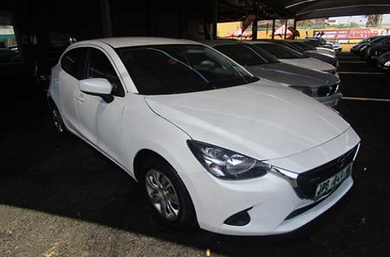 Mazda 2 - Sky active Technology - on auction