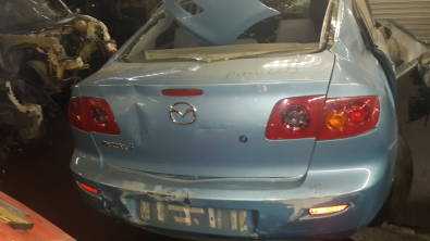 Mazda 3 1.6  - STRIPPING