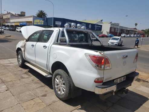 MAZDA BT50 2013