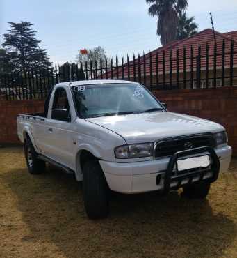 Mazda Drifter 2.5 4x4 Diesel LWB - 2000 Model.