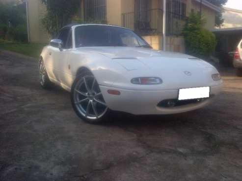 Mazda MX-5 Automatic roadster 120000 km