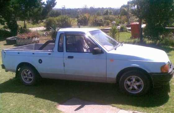 Mazda rustler drifter 1.6 bakkie for sale