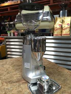 Mazzer Kony Electronic Espresso Coffee Machine Cafe Commercial NEW Bulk Grind For Sale.