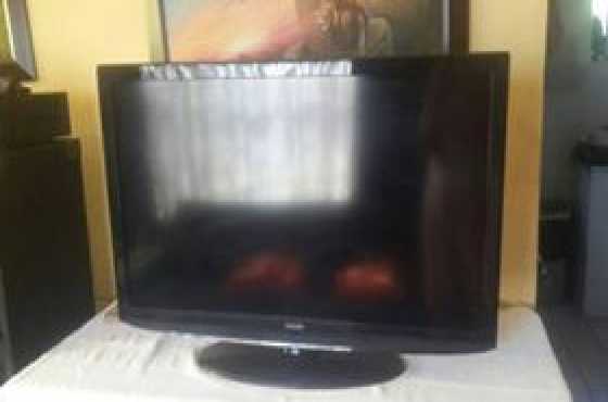 Mecer 42 inch LCD TV