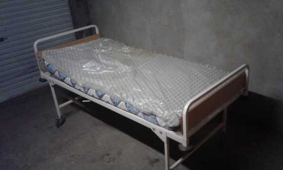 Medical Bed with two matrasses