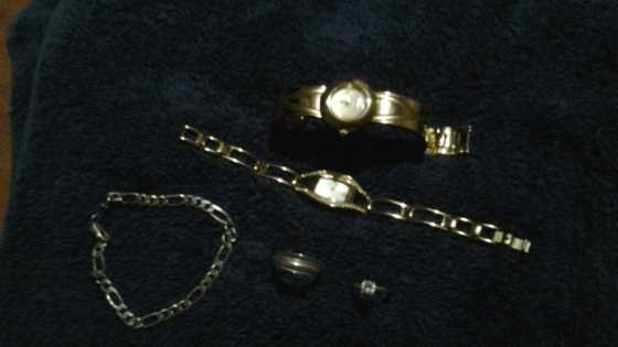Men and women jewellery