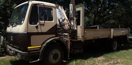 merc 1417 truck with crane