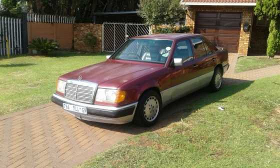 Merc 1992 E230 One Owner R19950 neg