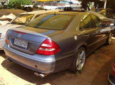 Merc E240 E55 AMG luk alike (w211 series)2003 Avan