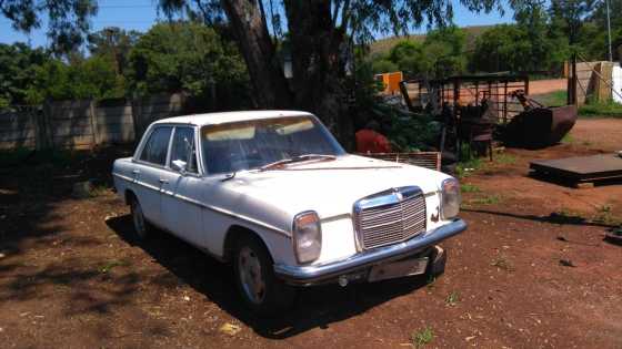 Mercedes 230 auto stripping for spared