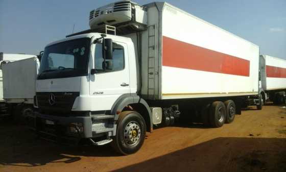 . MERCEDES 2528 TON FRIDGE TRUCK WITH TAIL LIFT (ex spar)CAN BE CONVERTED TO WATER TANKER