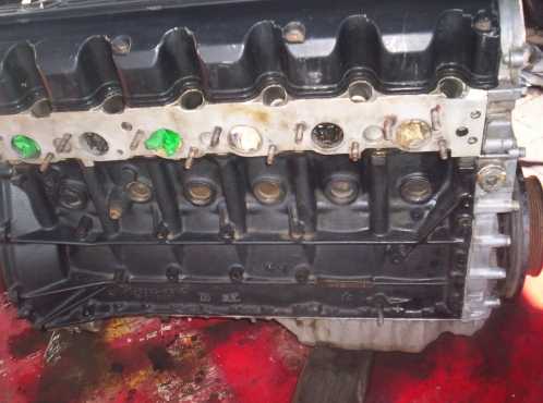 mercedes 260e  300e engine spares.