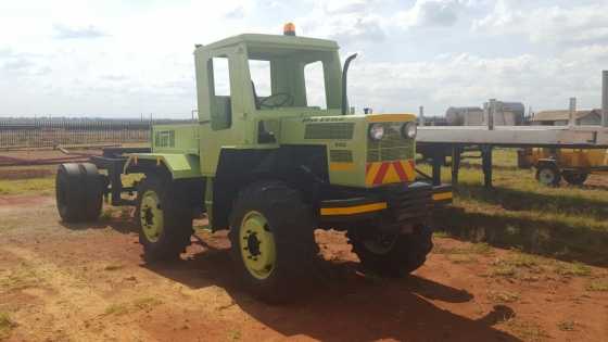 Mercedes 4x4 tracktor