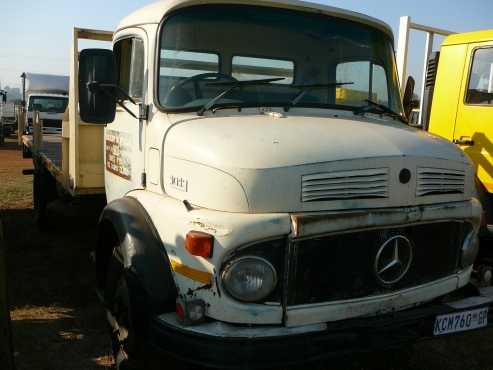 MERCEDES BENZ 1013