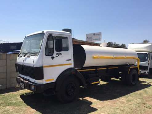 Mercedes Benz 14-17 8000l Honey Sucker (Vacuum Truck)