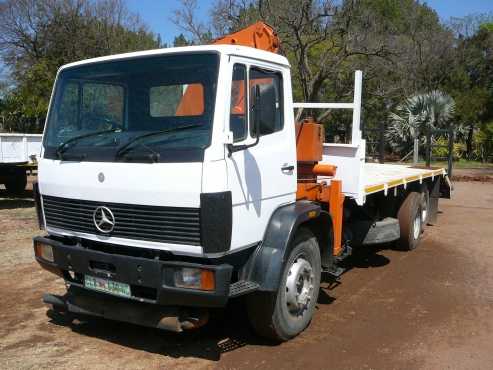 MERCEDES BENZ 1417 WITH CRANE.