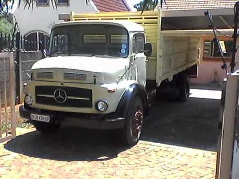 Mercedes Benz 1517 Bullnose truck