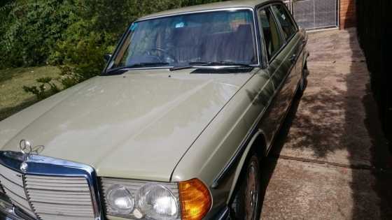 Mercedes Benz 200, 1983 with 222 700 km