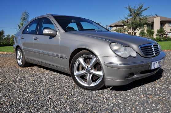 Mercedes-Benz 2004 C-Class C200 Kompressor Elegance Auto