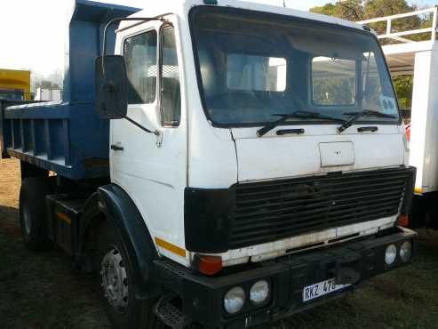 MERCEDES BENZ 6m TIPPER