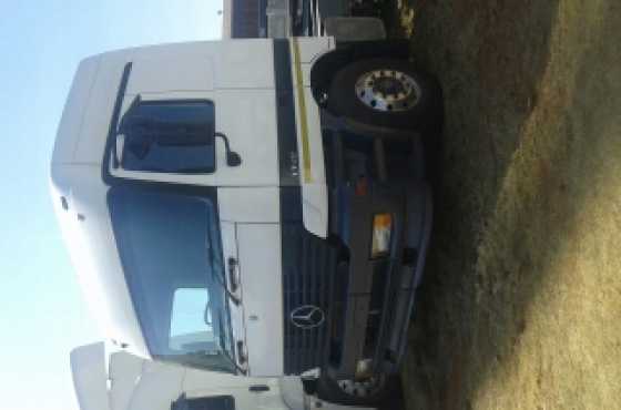 Mercedes Benz Actros 3348 with hydraulic