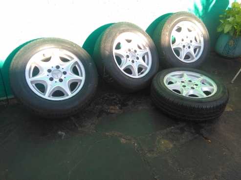 Mercedes Benz AMG 4x Rims with Good Year Tyres 19565R15