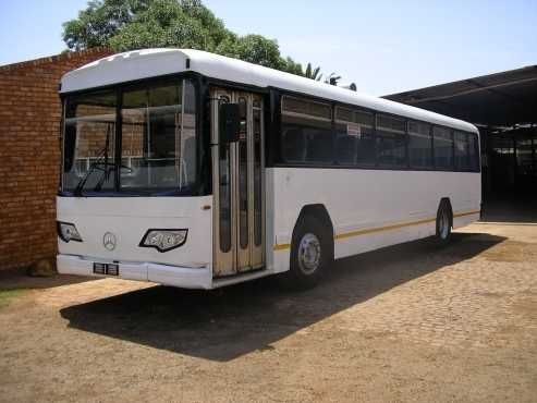 MERCEDES BENZ BUS 0305 58 SEATER