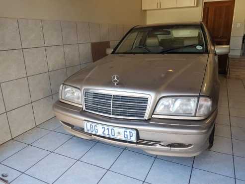 Mercedes Benz C 180 Classic