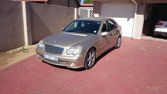 Mercedes Benz C180 sports