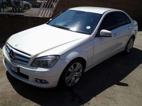 mercedes benz c200 2010