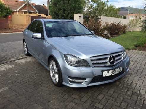 Mercedes-Benz C350 WITH AMG Pack