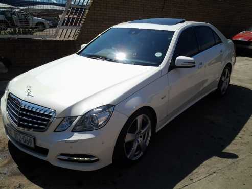 Mercedes benz E200 CGi 2011