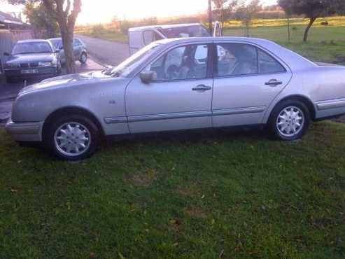 Mercedes Benz E240 Elegance