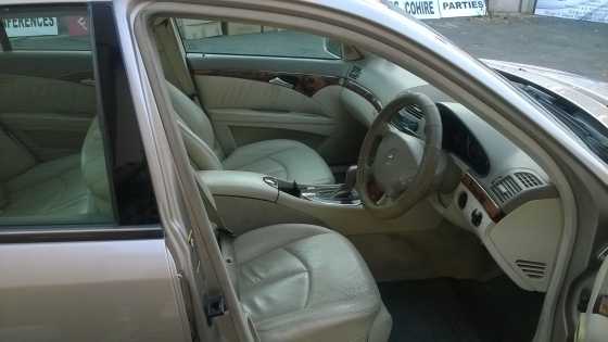 Mercedes Benz E320 Elegance AT