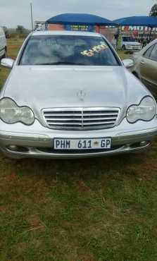 MERCEDES BENZ KOMPRESSOR C200 SILVER 2003 FOR SALE R64900