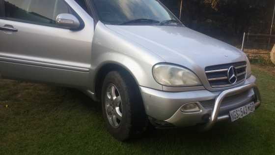 MERCEDES-BENZ ML500 2004