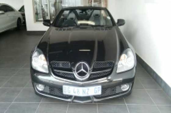 Mercedes-Benz SLK 200 Auto with 40000km