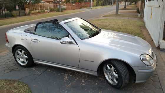 Mercedes-Benz SLK 200 Convertible